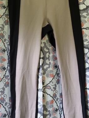 Athleta Chroma 7/8 Tight Colorblock Black Tan Compression Leggings Yoga Medium